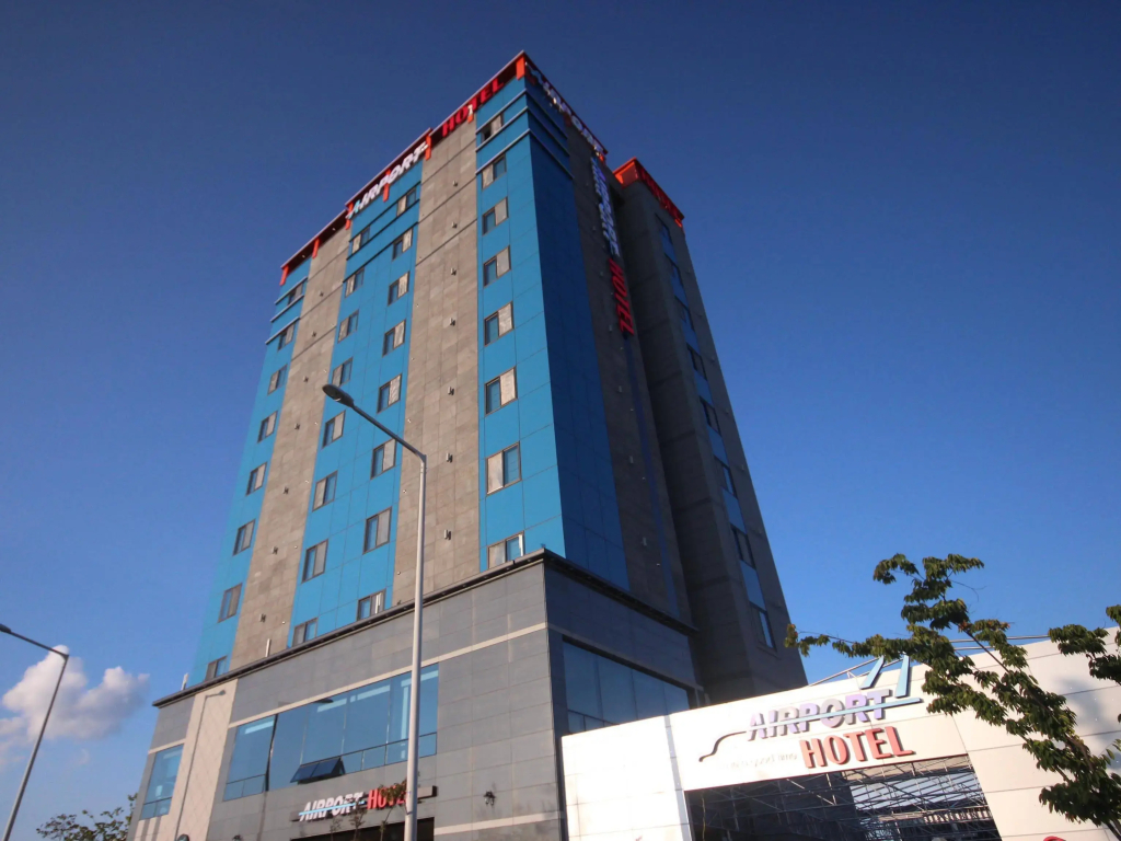 Airport Hotel