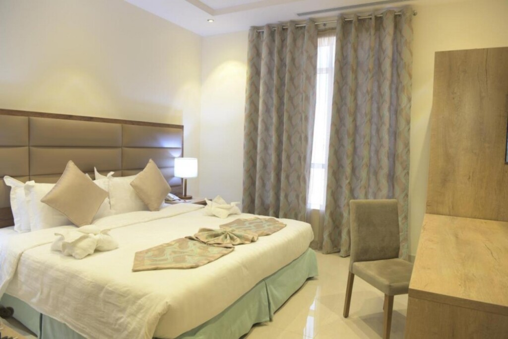 gallery_image_hidden_41