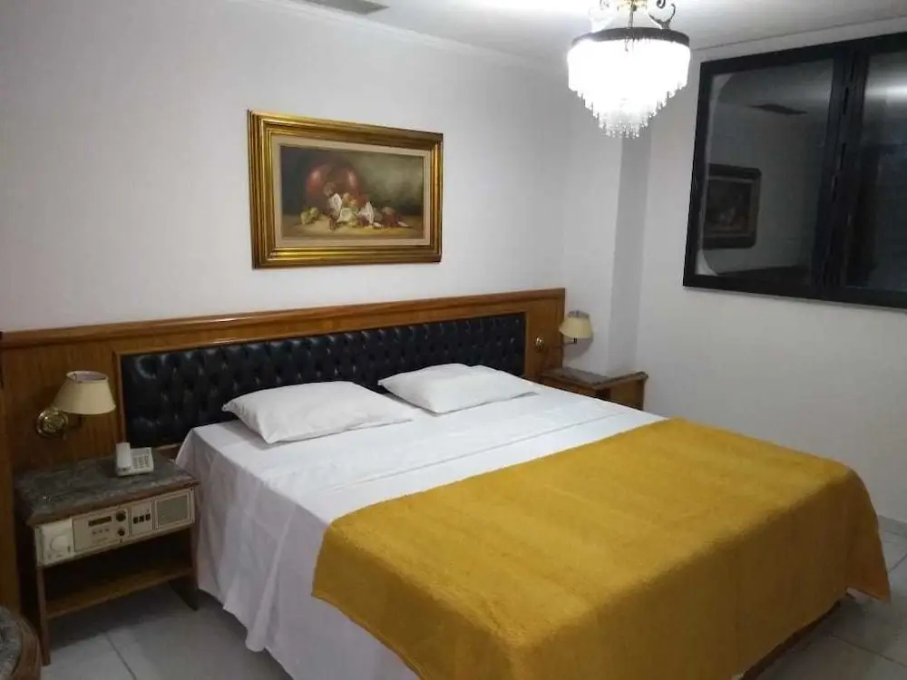 La Guardia Hotel - Général