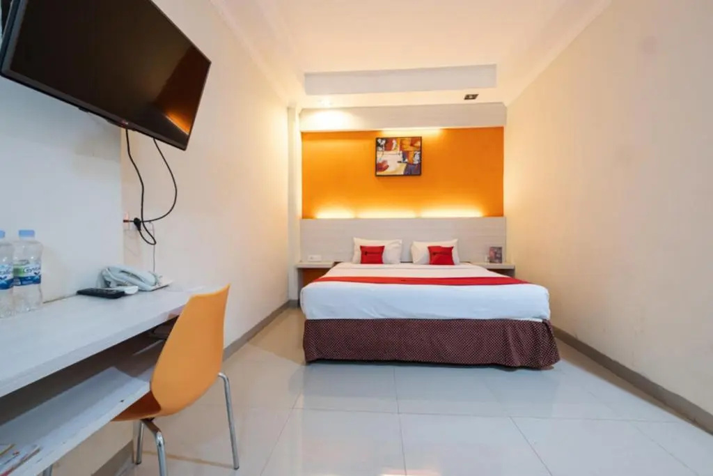 RedDoorz Plus @ Hotel Alden Makassar - Chambres