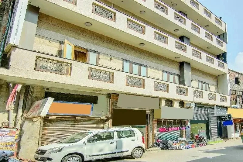 Collection O 82939 Hotel Sam