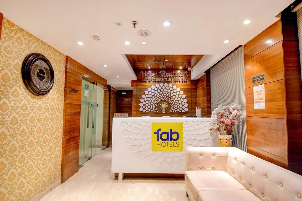 Lobby & Reception