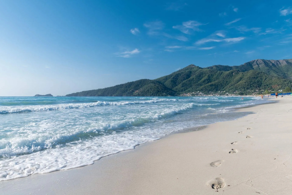Beach & Waterfront