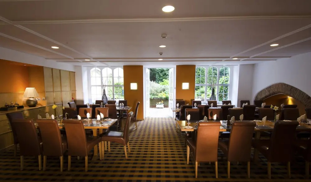 Missenden Abbey - Général