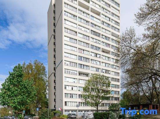 Lumina apart near the Visla embankment