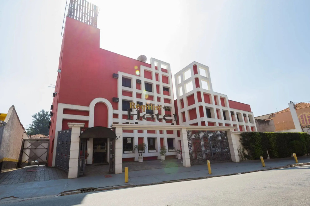 Requint Hotel