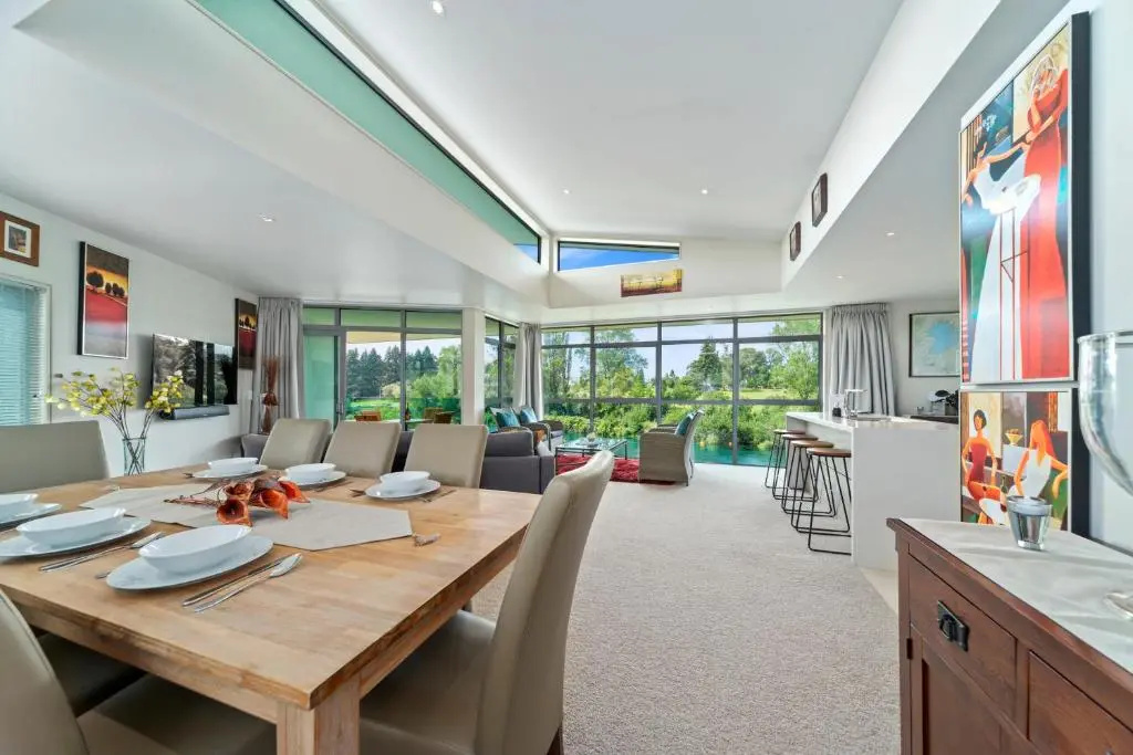 Two Views Taupo Apartment