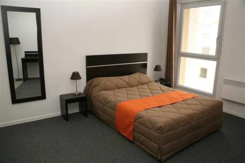 Nemea Appart Hotel Home Suite Nancy Centre - Chambres