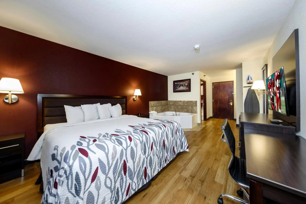 Red Roof Inn Osage Beach - Lake of the Ozarks — 4