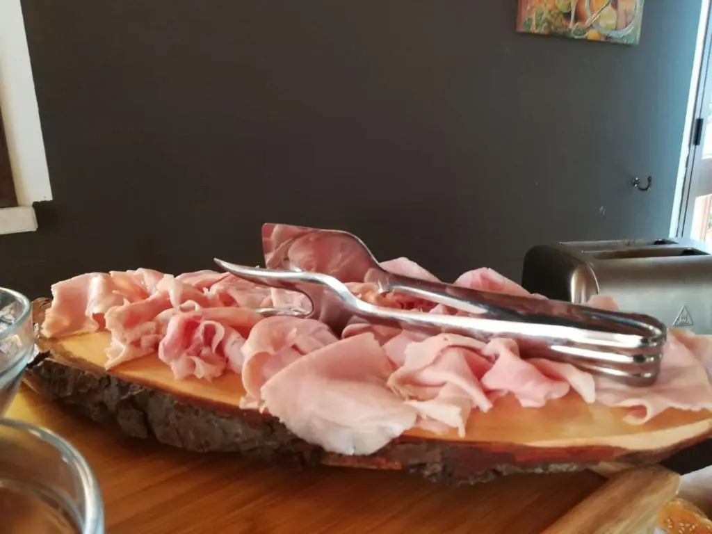 Food & Beverage