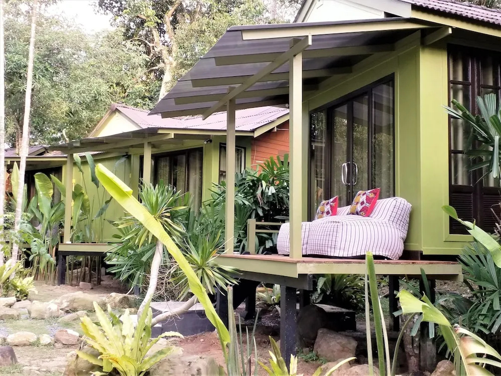 Single Cottage with balcony