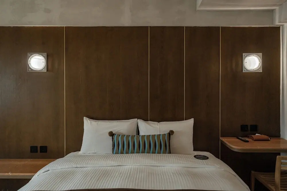 Deluxe Double room with city view (full double bed)