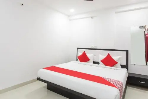 OYO 27655 Hotel Vinayak