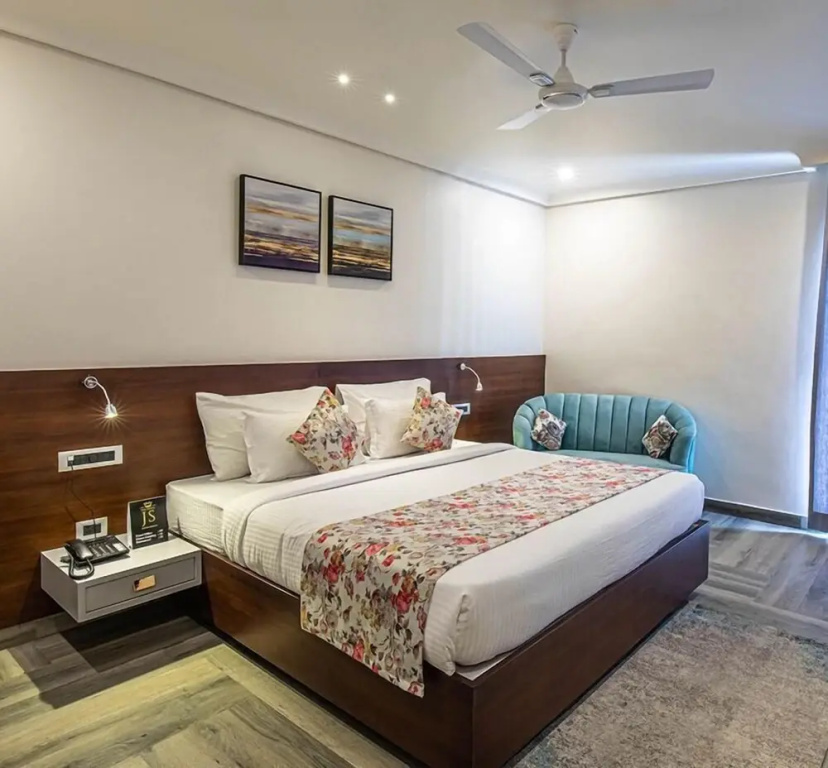 Economy room