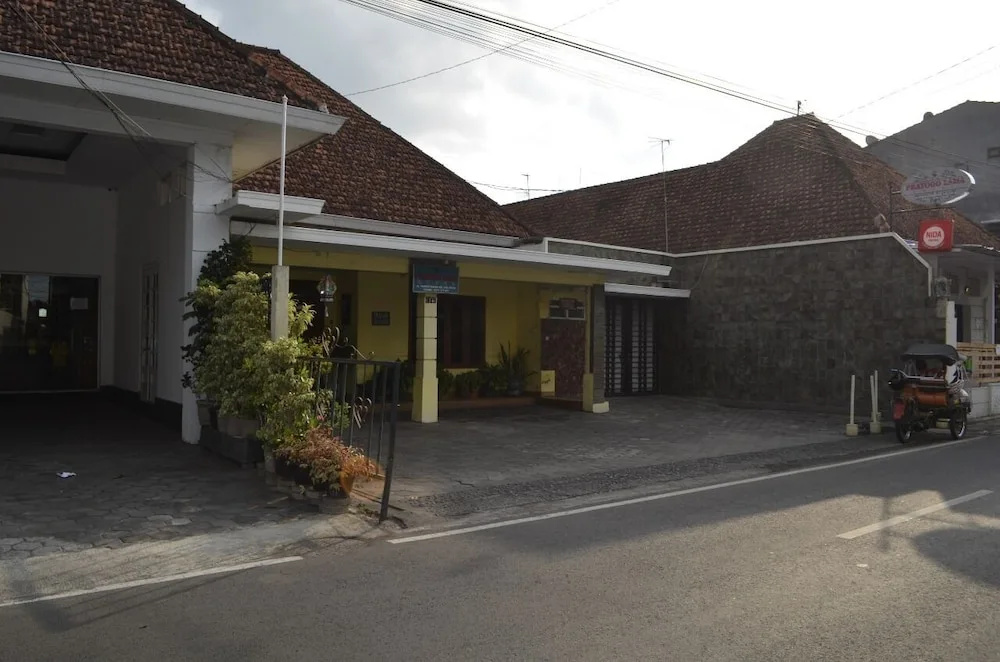 Prayogolama Guest House