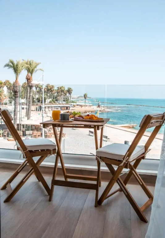 COSea Living: SeaSide Deluxe Suite in Harbour 107B