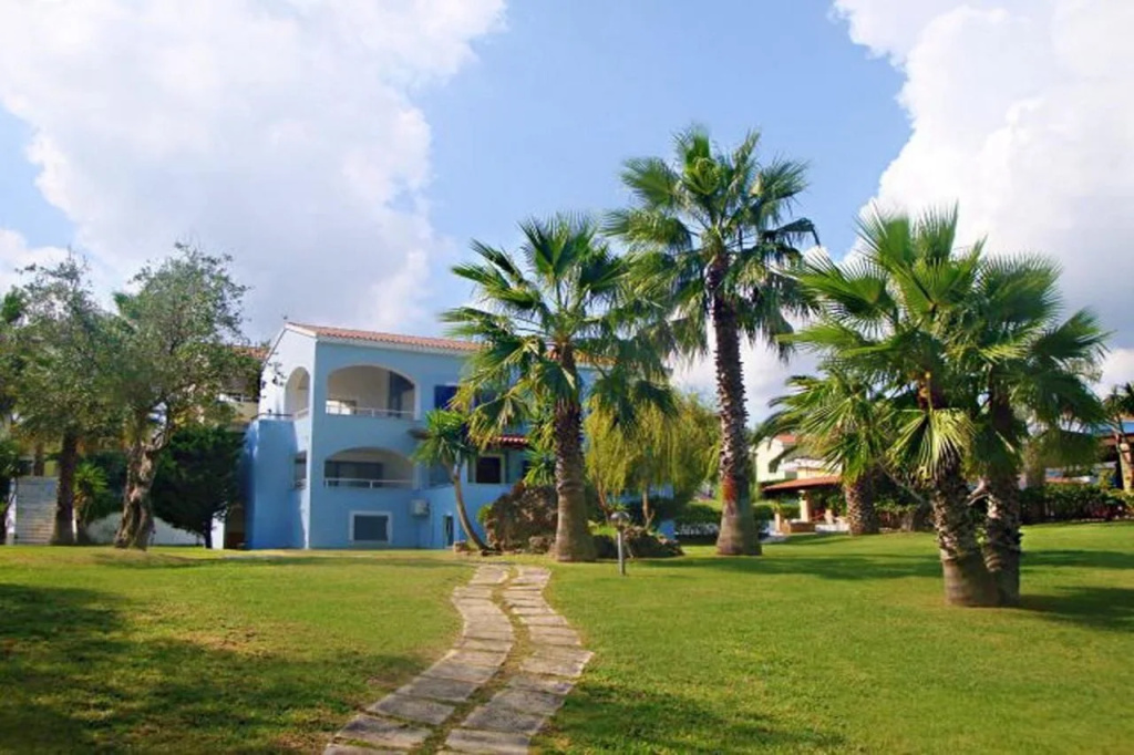 Helion Resort