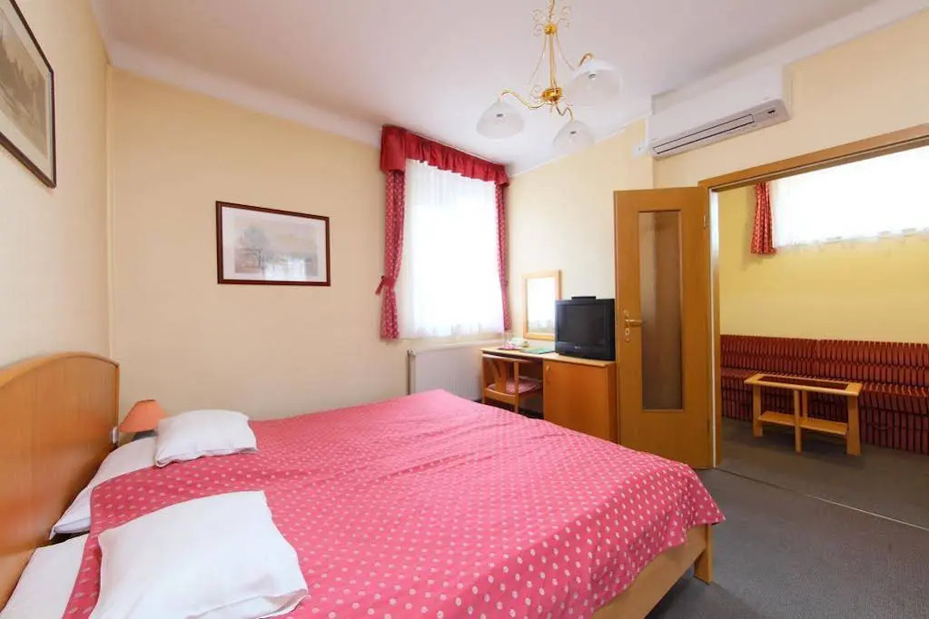 Hotel Blaha Lujza by null