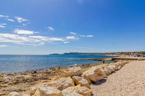 Beach & Waterfront