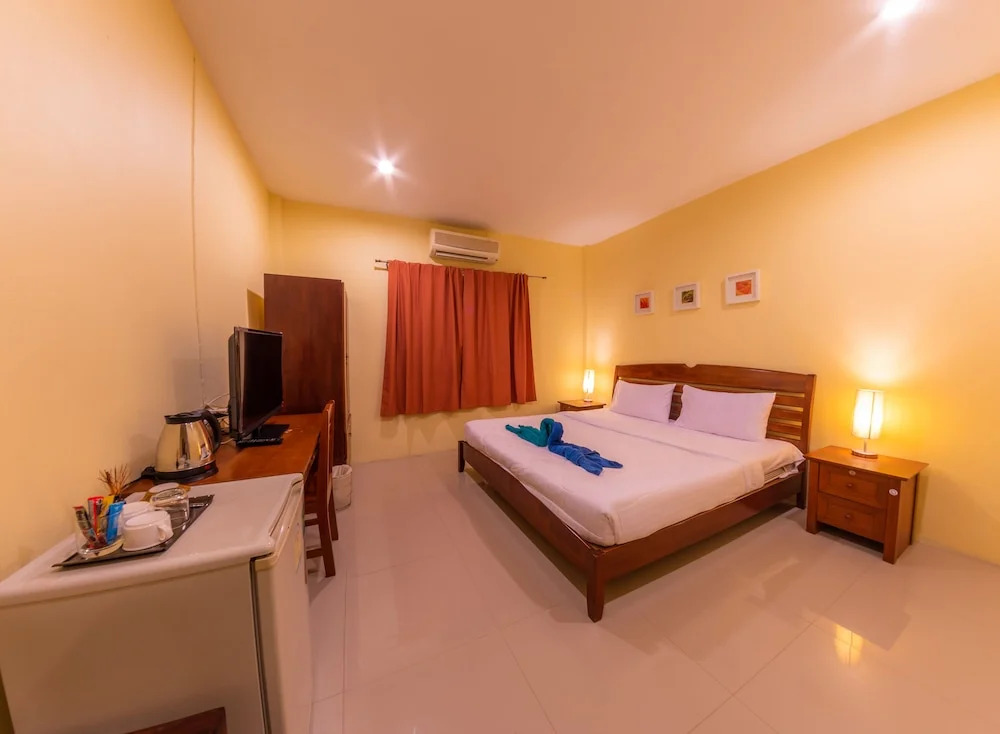 Номер Superior в Enrico Hostel Patong