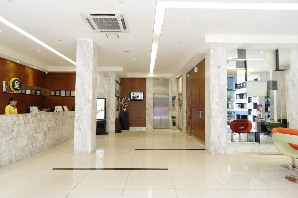 Lobby & Reception