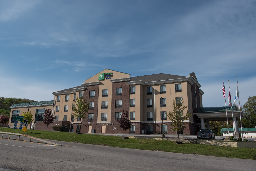 Holiday Inn Express Hotel & Suites in North East (Erie) by IHG