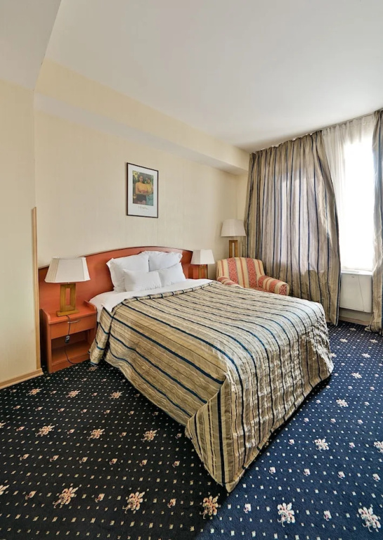 Economy room