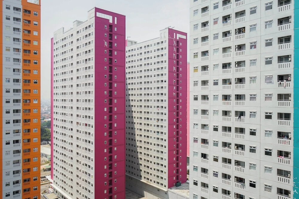 Best Furnished 2BR Mall Access at Green Pramuka Apartment