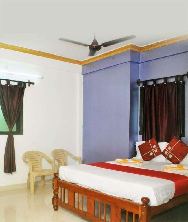 標準雙人房，設有露台及大床