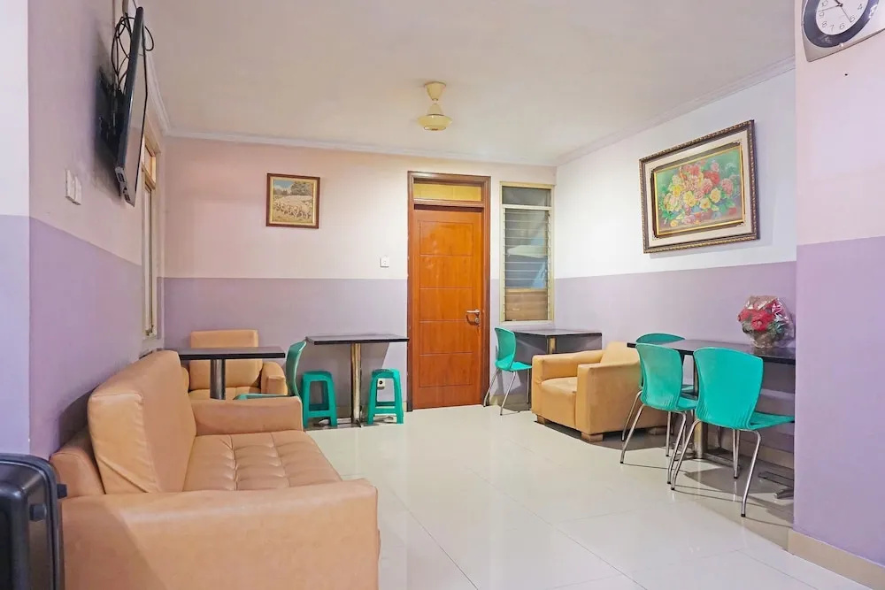 Lobby & Reception