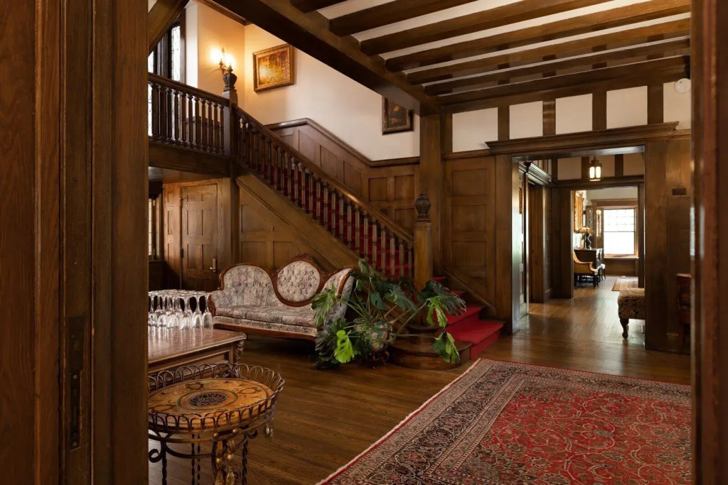 Frederick Stearns House Historic Inn — фото 3