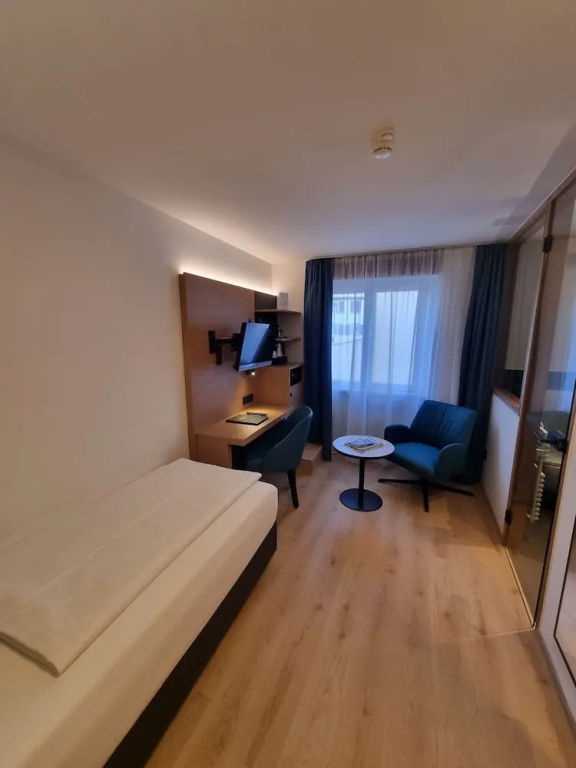 Comfort room