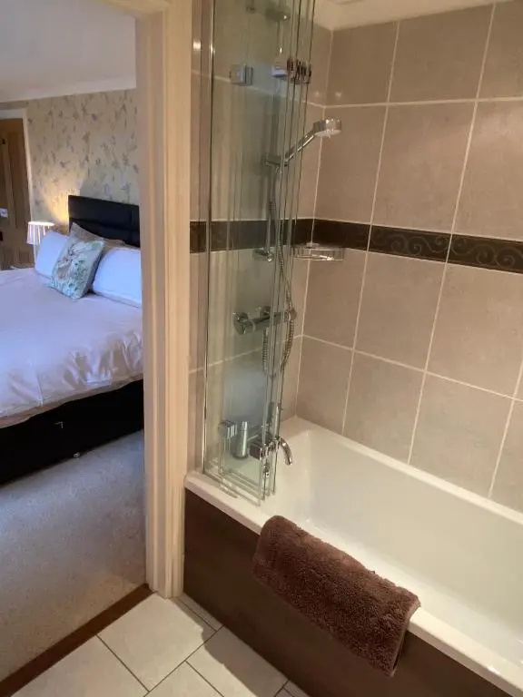 Treveighan Farmhouse - Chambres