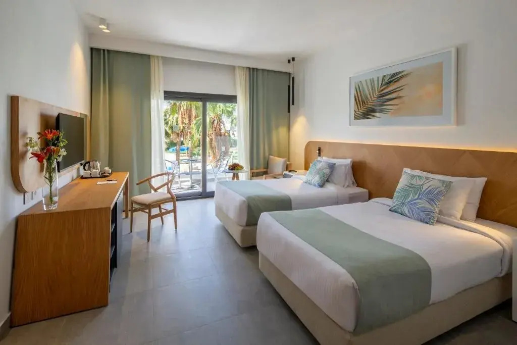 Одноместный номер Superior с видом на сад в Amphoras Beach