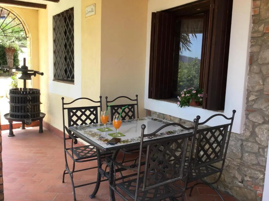 2 Bedrooms Apartment with sea view
