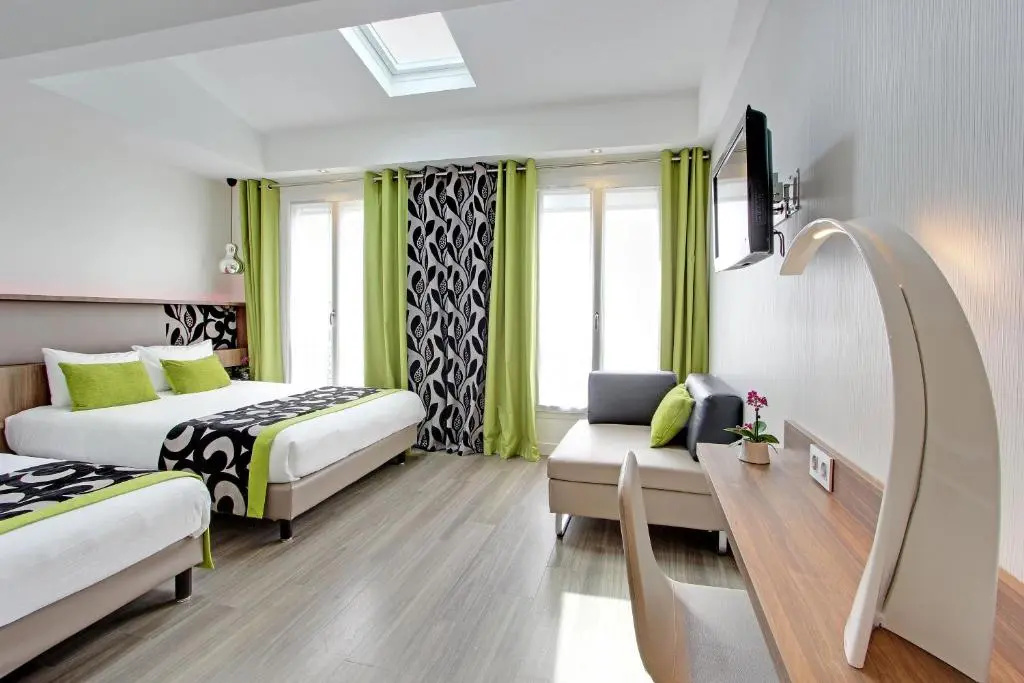 Superior Triple room