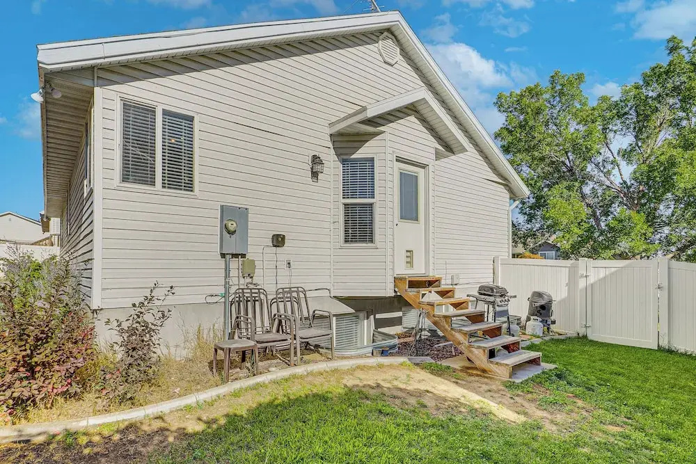 Family Home w/ Fenced Yard Between Provo & Slc!