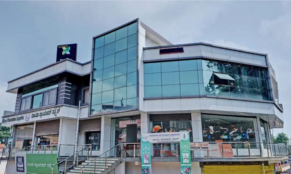 Itsy Hotels Vijaya Comforts, with BAR & restaurant