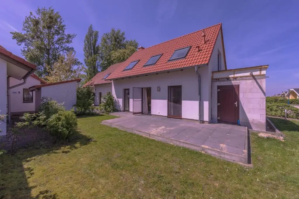 4 Bedrooms Cottage