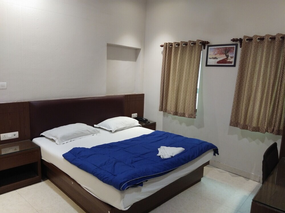 Hotel Afridi International. by null