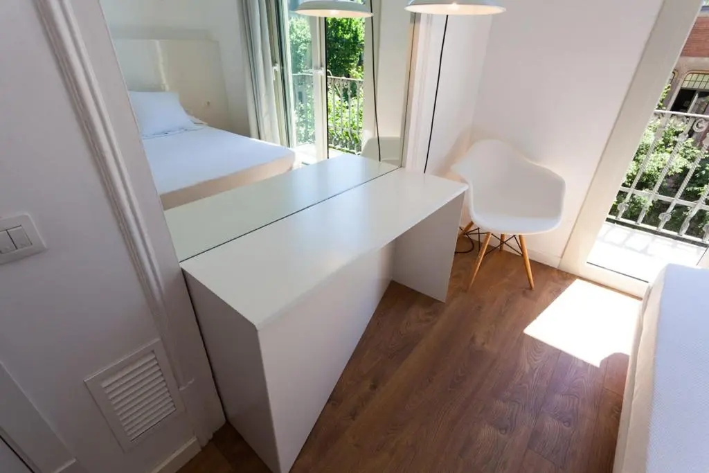 Standard Double room with balcony (full double bed)