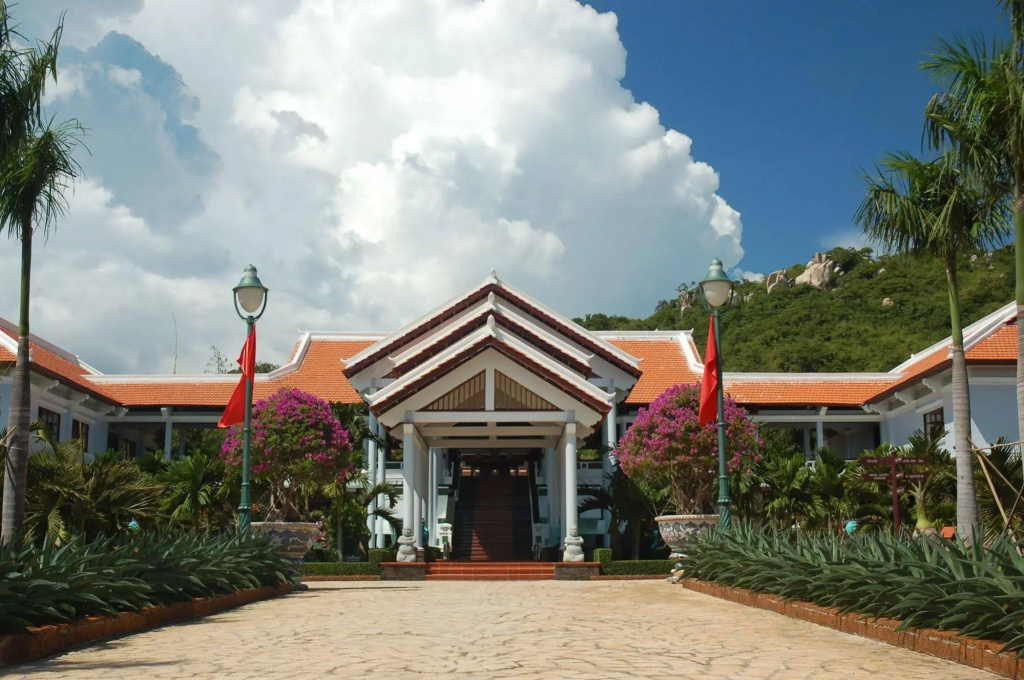 Long Hai Beach Resort