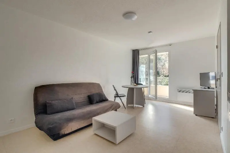 Quadruple Apartment