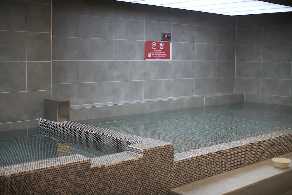 Best Western Plus Gyeongju Hotel - фото 20