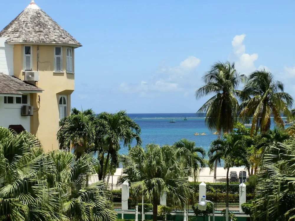 Beach & Waterfront