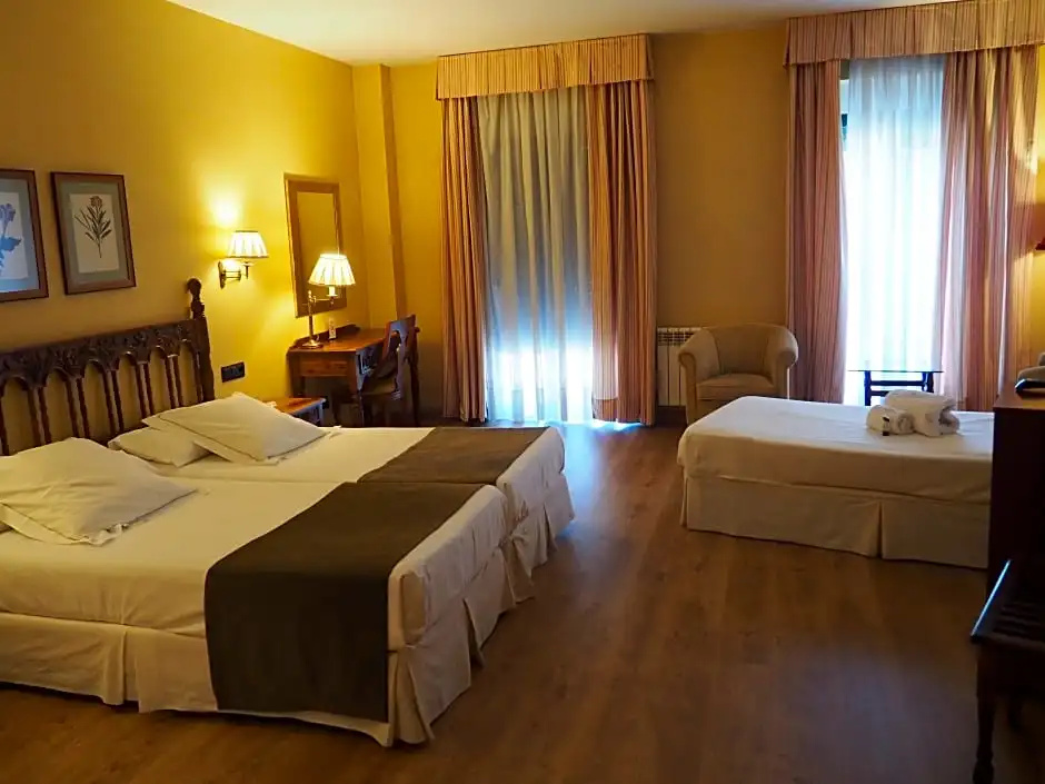 Hotel Ele Puente Romano - Chambres