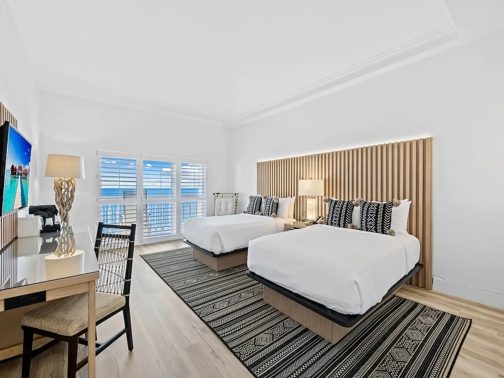 Standard Quadruple room oceanfront