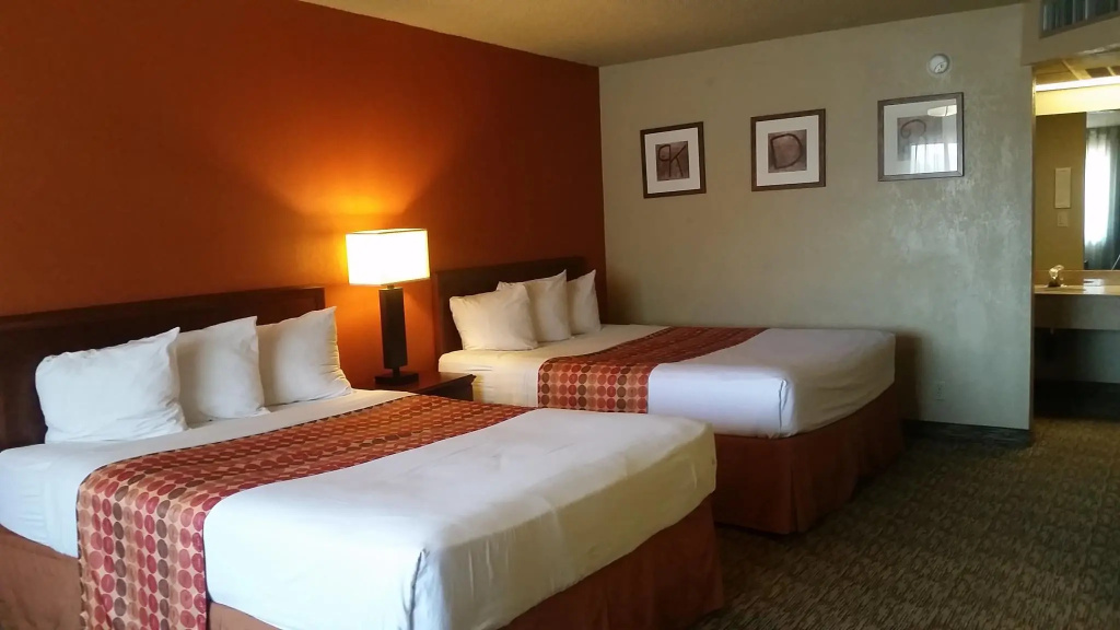 Dobson Ranch Inn & Suites LLC - Chambres