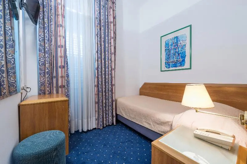 Standard Single room with balcony