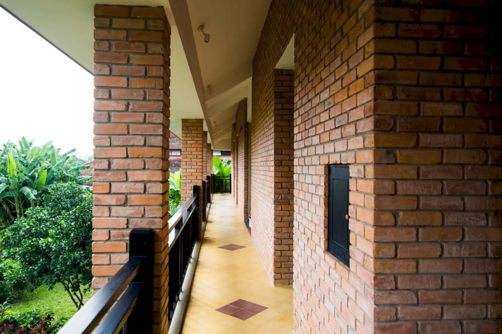Balcony & Terrace